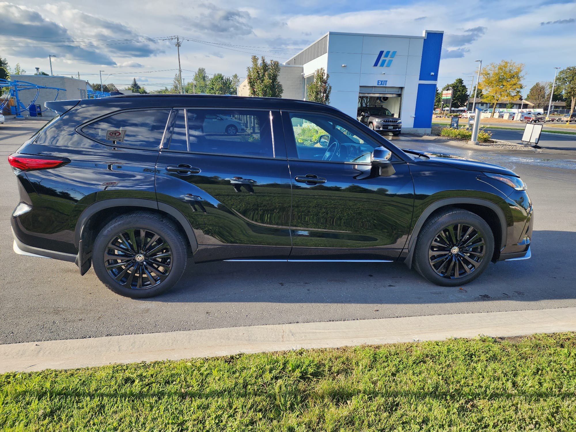 2023 Toyota Highlander XSE
